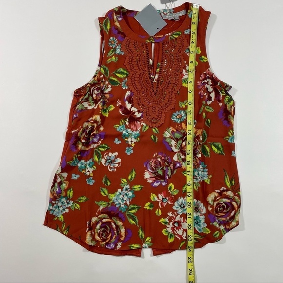 New Daniel Rainn Quin Crochet Floral Blouse - Picture 8 of 9